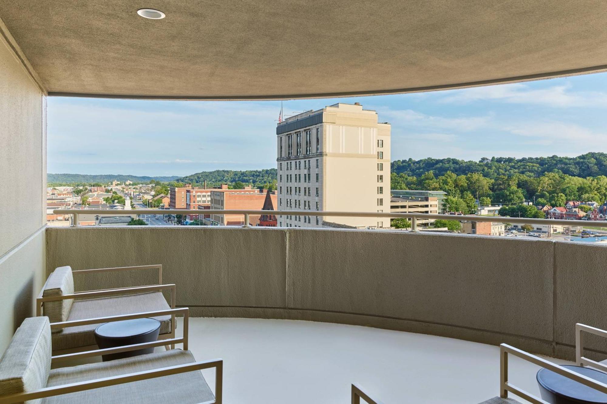 Delta By Marriott Downtown Hotel